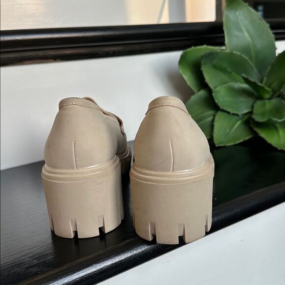 New Sincerely Jules Chunky Lug Sole Loafers Size 8.5M Neutral Platform Shoes - Picture 2 of 8
